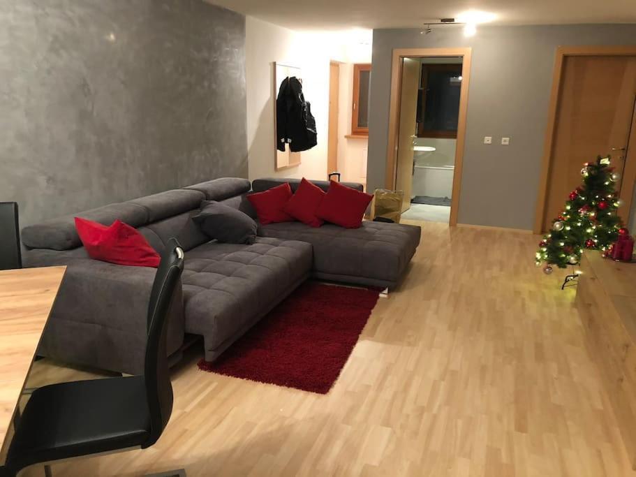 Appartamento Nuovo E Comfort A Brunico Kronplatz Luaran gambar