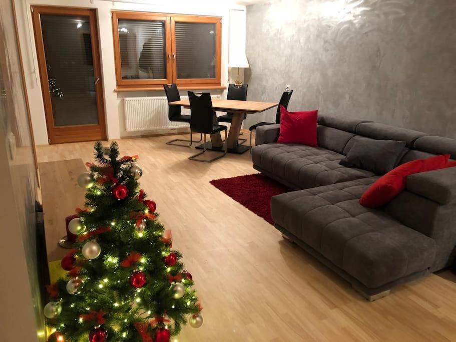 Appartamento Nuovo E Comfort A Brunico Kronplatz Luaran gambar